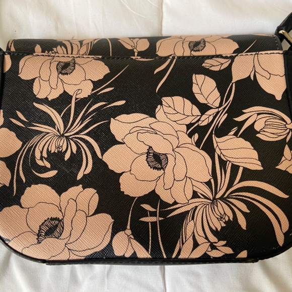 Kate Spade Black Crossbody Purse & Passport Wallet - Picture 2 of 10